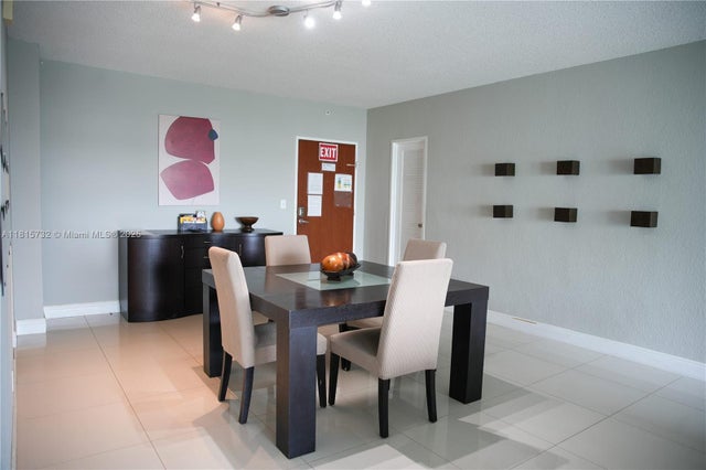 3 of 33 - 4001 S Ocean Dr 11a, Hollywood, FL