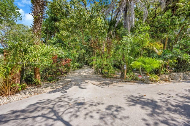 3 of 10 - 10005 Snapper Creek Rd, Coral Gables, FL
