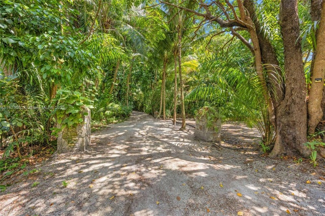 4 of 10 - 10005 Snapper Creek Rd, Coral Gables, FL