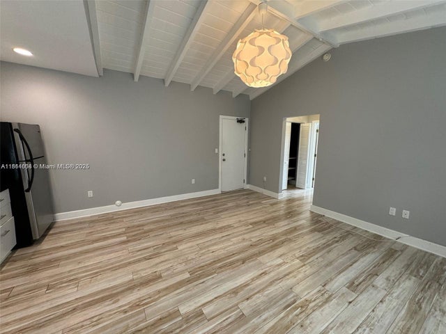4 of 8 - 7734 Abbott Ave 201, Miami Beach, FL