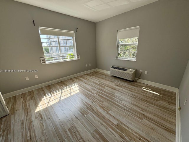 5 of 8 - 7734 Abbott Ave 201, Miami Beach, FL