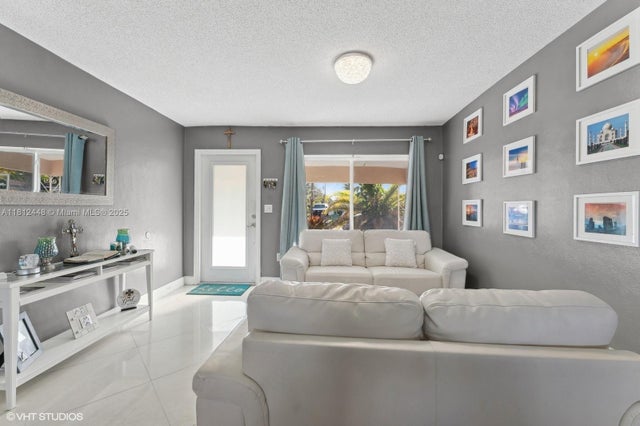 5 of 30 - 1831 Sw 42nd Ter, Fort Lauderdale, FL