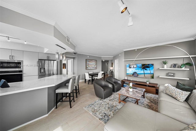 4 of 43 - 2000 N Bayshore Dr 1011, Miami, FL