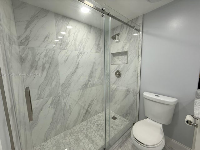 3 of 43 - 5416 Eagle Lake Dr 4, Palm Beach Gardens, FL