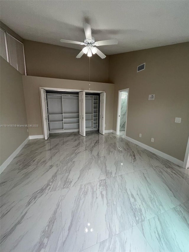4 of 43 - 5416 Eagle Lake Dr 4, Palm Beach Gardens, FL