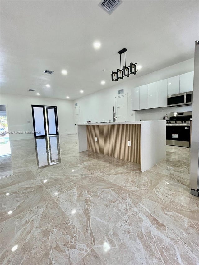 2 of 65 - 435 N Quebrada St, Other, FL