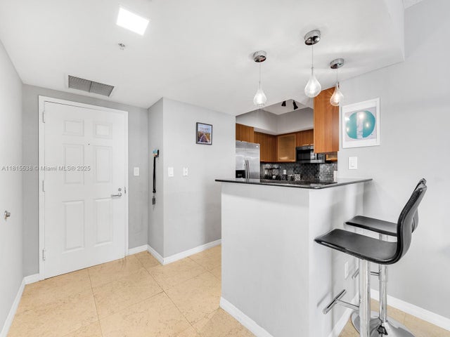 5 of 41 - 16699 Collins Ave 2906, Sunny Isles Beach, FL