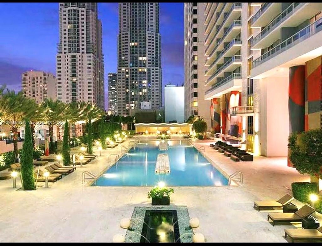 50 Biscayne Blvd 3303, Miami