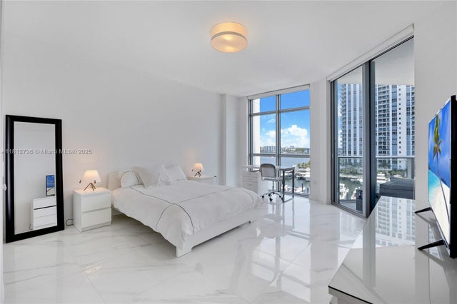 4 of 20 - 17301 Biscayne Blvd 605, North Miami Beach, FL