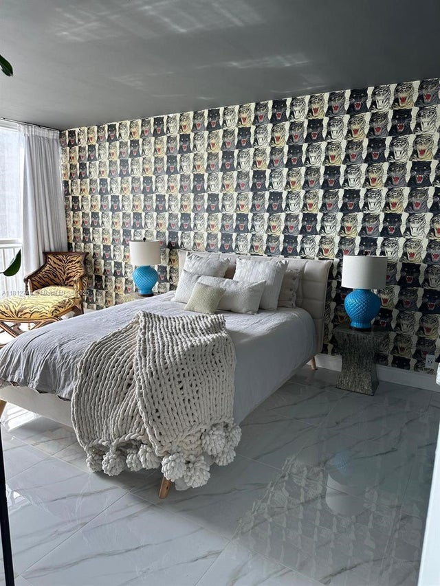 4 of 16 - 7601 E Treasure Dr 2022, North Bay Village, FL