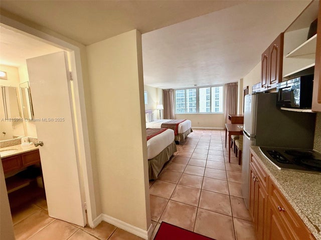 3 of 22 - 19201 Collins Av 1019, Sunny Isles Beach, FL