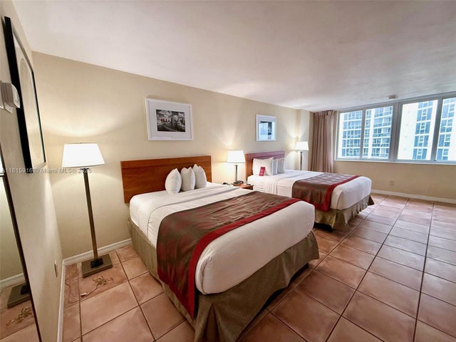 5 of 22 - 19201 Collins Av 1019, Sunny Isles Beach, FL