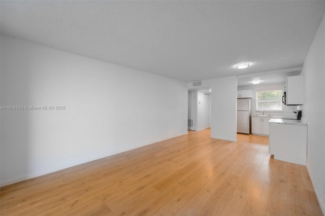 4 of 45 - 9601 Sunrise Lakes Blvd 106, Sunrise, FL