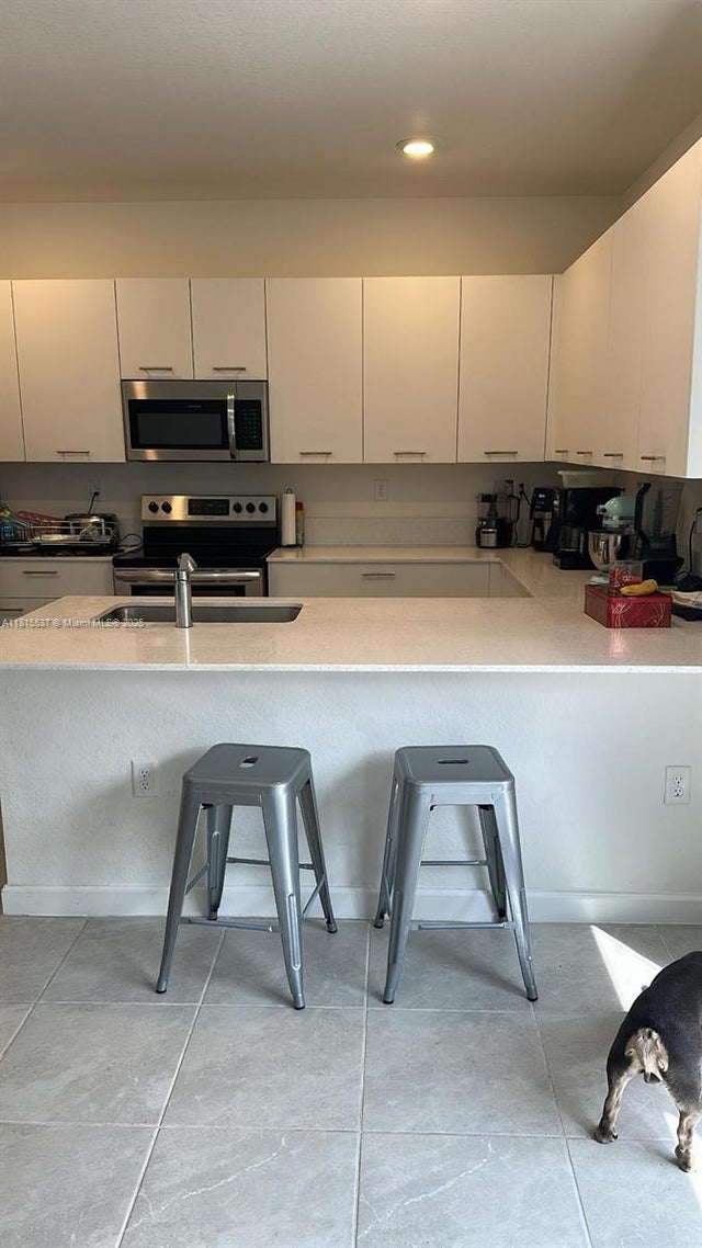 5 of 20 - 12221 Nw 23rd Pl, Miami, FL