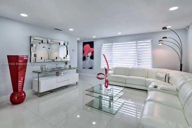 4 of 33 - 8031 W 14th Ct, Hialeah, FL