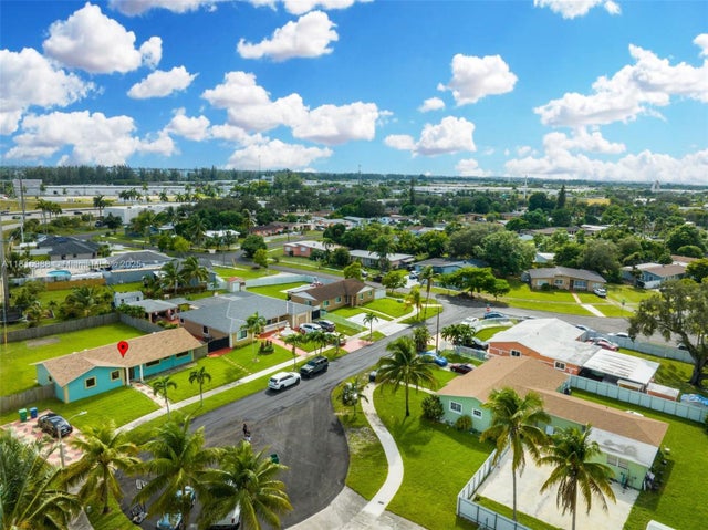 4 of 19 - 722 Nw 170th St, Miami Gardens, FL