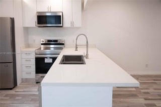 Photo of Listing #A11814604