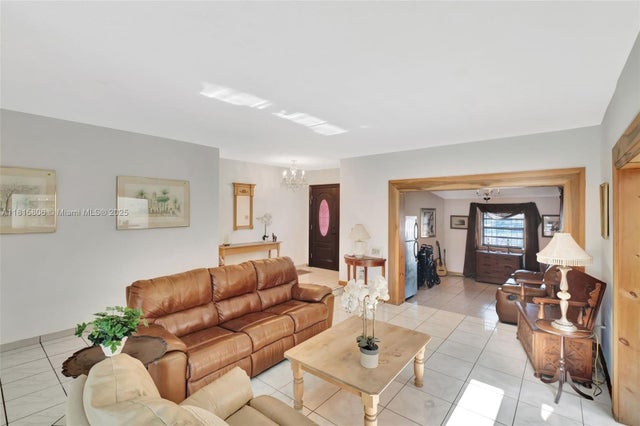 5 of 40 - 7815 Sw 21st Ter, Miami, FL