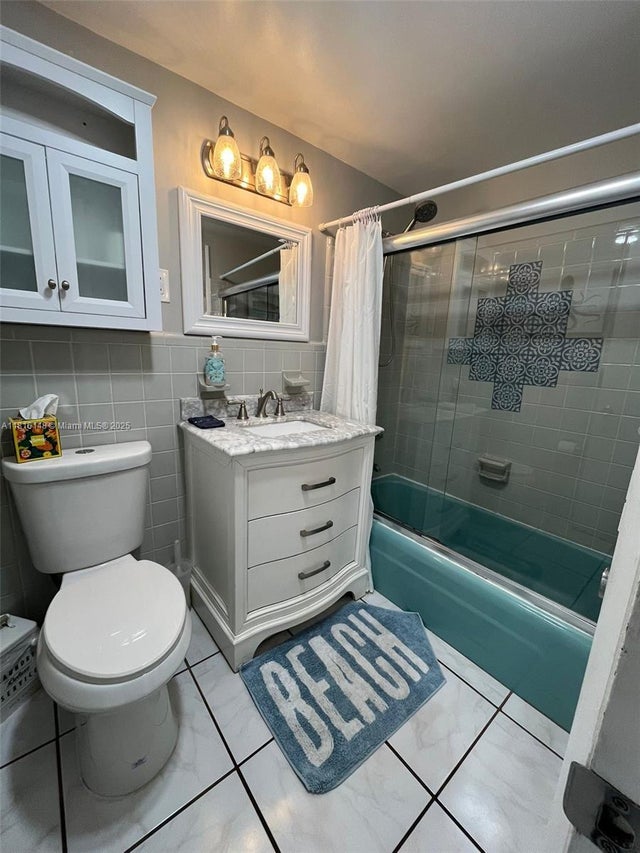 5 of 13 - 120 Ne 20th Ave 16, Deerfield Beach, FL