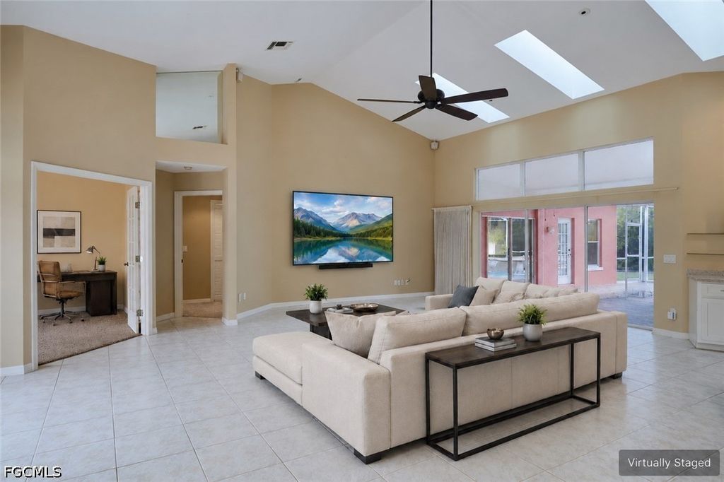3667 Liberty Sq, FORT MYERS