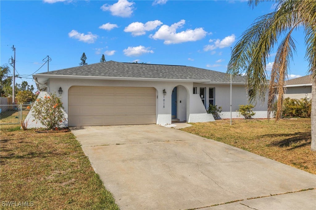 1015 Se 25th Ln, Cape Coral