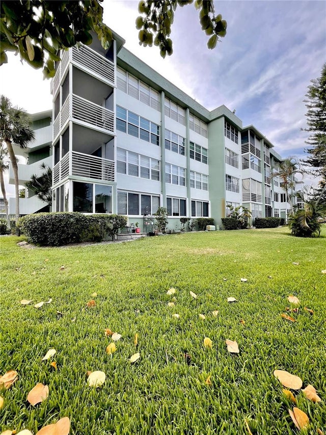 1 of 17 - 2751 Taft St 107, Hollywood, FL