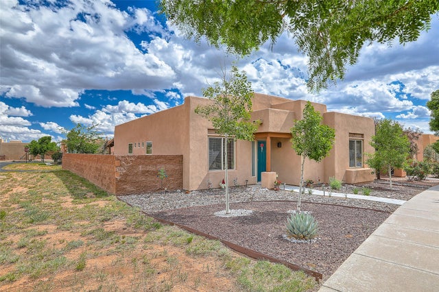 6581 S Richards, Santa Fe