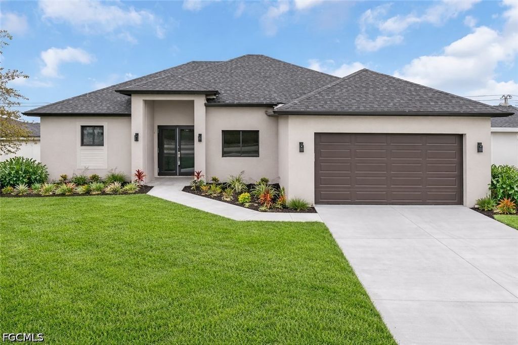 305 Diplomat Pkwy E, CAPE CORAL