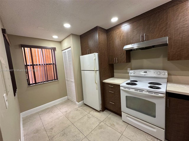 4 of 27 - 2541 Nw 56th Ave 3-19, Lauderhill, FL