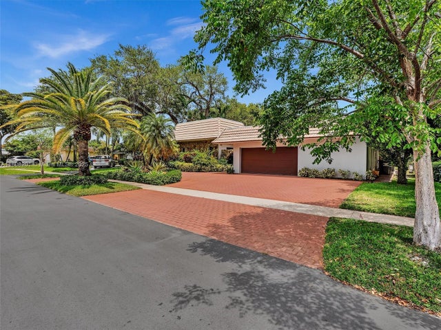 3 of 71 - 3121 N 52nd Ave, Hollywood, FL