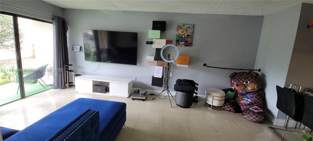 2 of 17 - 5773 Washington St J2, Hollywood, FL