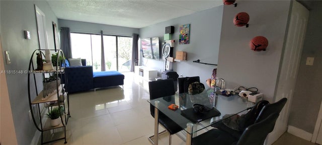 3 of 17 - 5773 Washington St J2, Hollywood, FL