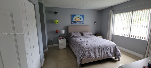 4 of 17 - 5773 Washington St J2, Hollywood, FL