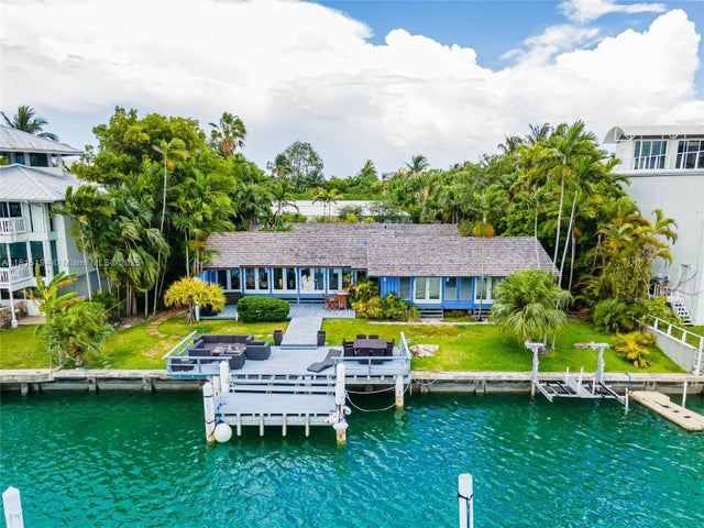 1 of 4 - 699 N Mashta Dr, Key Biscayne, FL