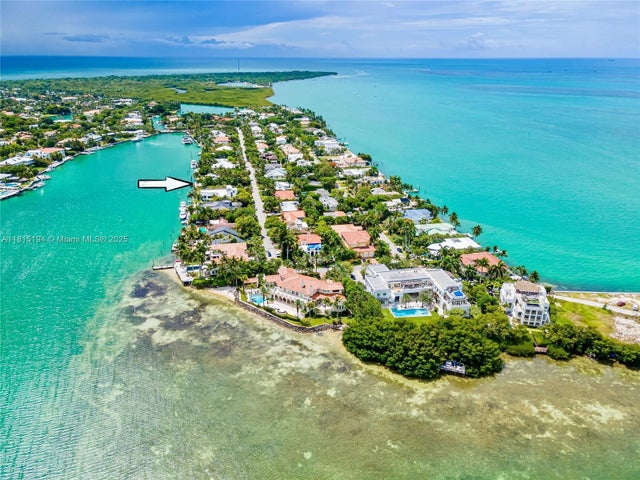 2 of 4 - 699 N Mashta Dr, Key Biscayne, FL