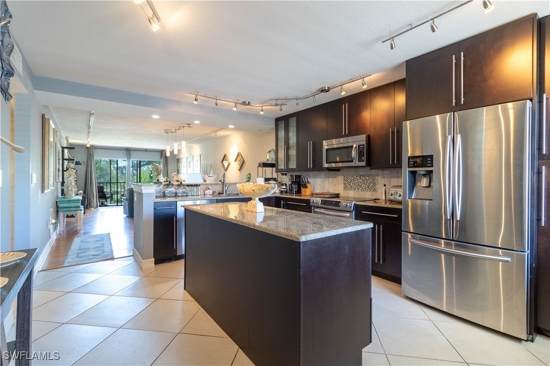 Photo of Listing #225035994