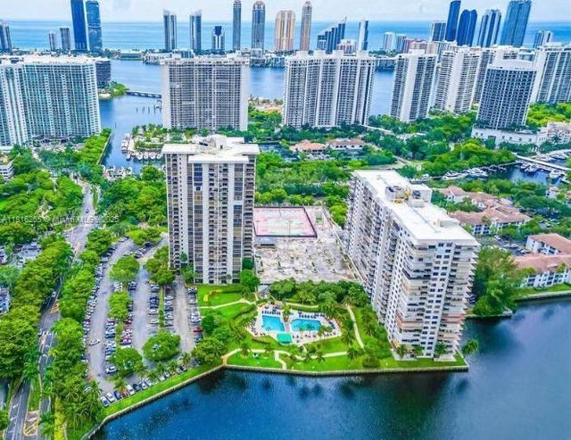 1 of 34 - 18151 Ne 31st Ct 205, Aventura, FL