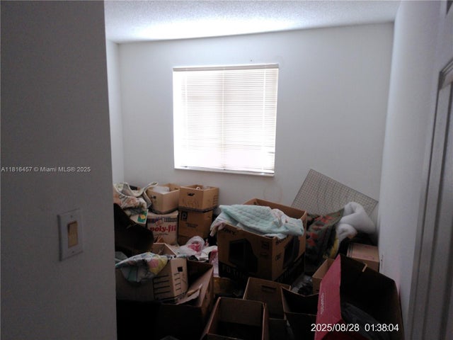 4 of 10 - 16054 Sw 77th Ter, Miami, FL