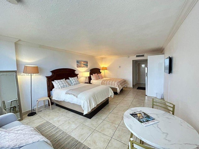 3 of 14 - 19201 Collins Ave 303, Sunny Isles Beach, FL