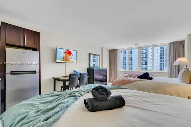 4 of 13 - 19201 Collins Ave 603, Sunny Isles Beach, FL