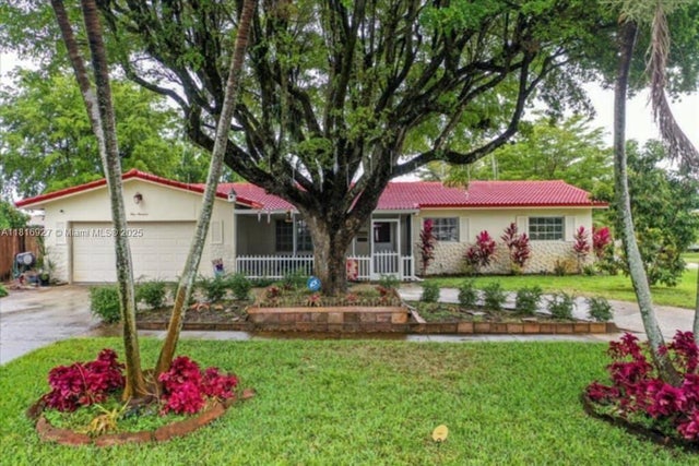 1 of 50 - 400 Nw 41st Ave, Coconut Creek, FL