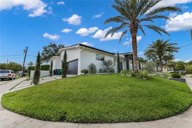 2 of 21 - 8803 Sw 93rd Ct, Miami, FL
