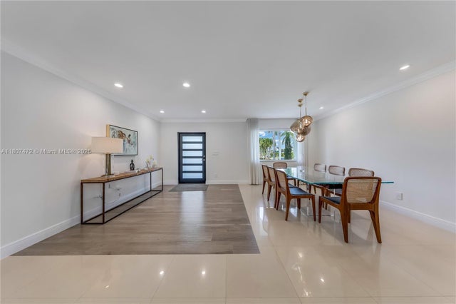 5 of 21 - 8803 Sw 93rd Ct, Miami, FL