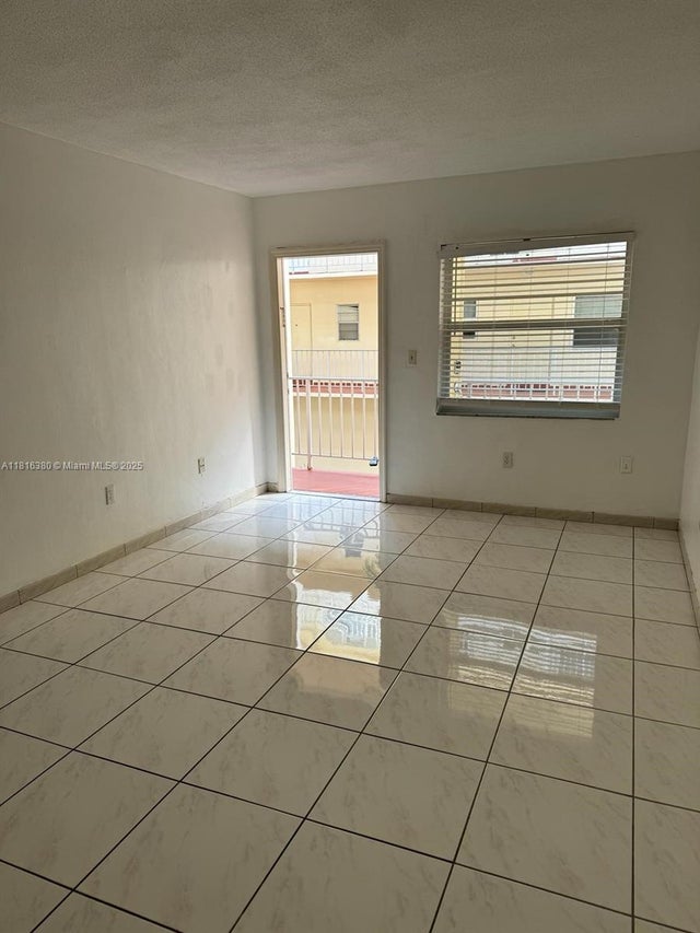 2 of 16 - 1747 Rodman St 203, Hollywood, FL