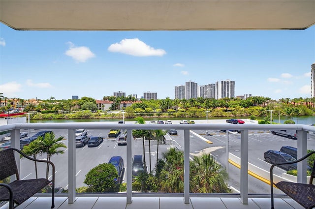 4 of 53 - 3675 N Country Club Dr 401, Aventura, FL