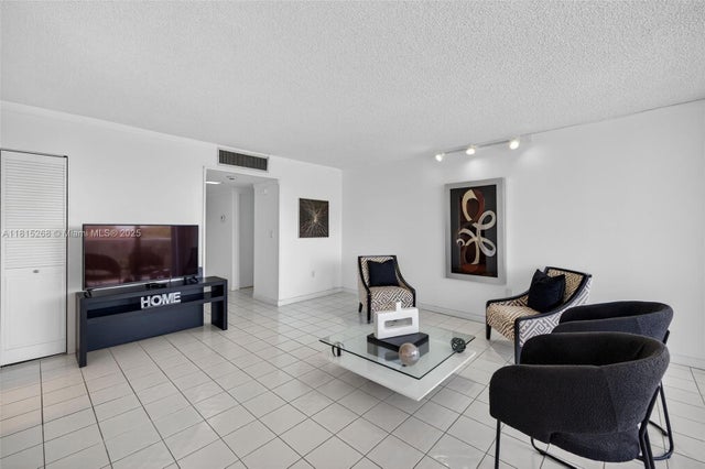 5 of 53 - 3675 N Country Club Dr 401, Aventura, FL
