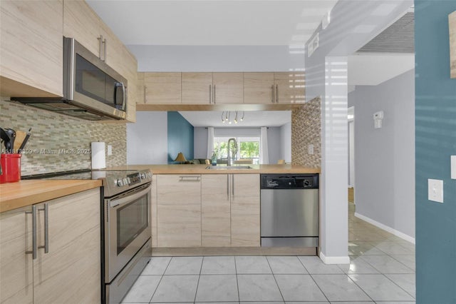 5 of 27 - 2704 Nassau Bnd J2, Coconut Creek, FL