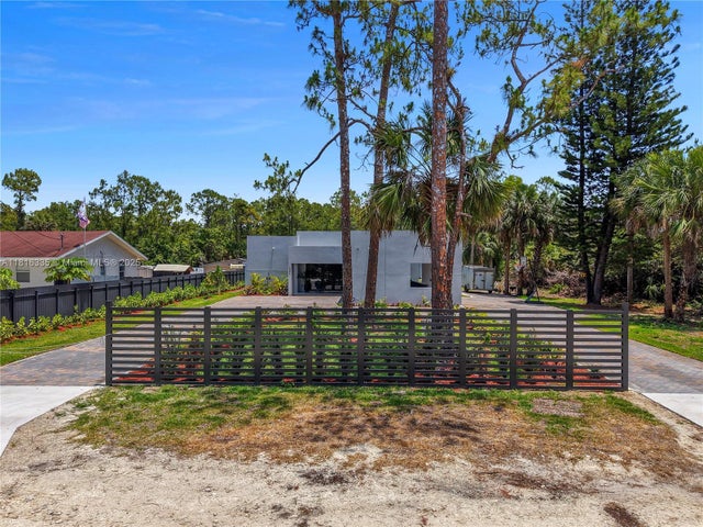 2 of 63 - 1902 Della Dr, Naples, FL