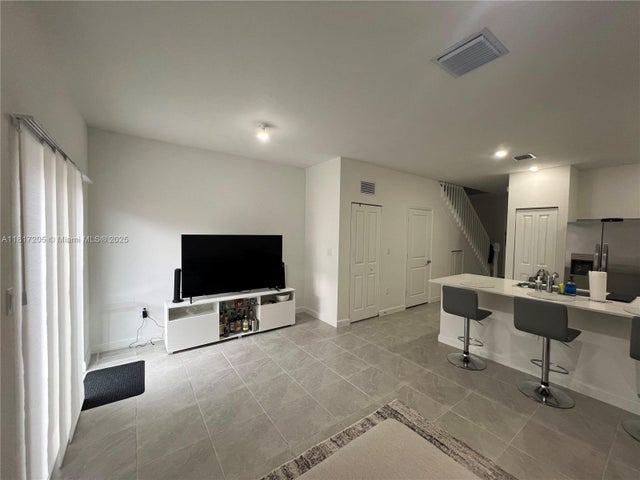 3 of 20 - 12142 Nw 24th Ct, North Miami, FL