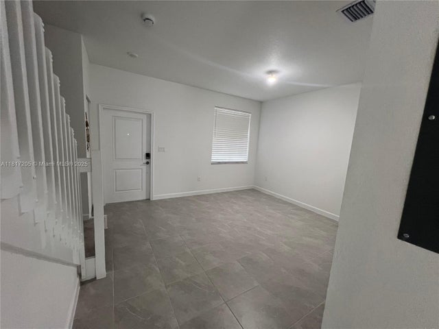 5 of 20 - 12142 Nw 24th Ct, North Miami, FL